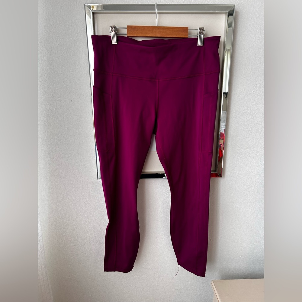 Athleta Ultimate Stash 7/8 Tight II